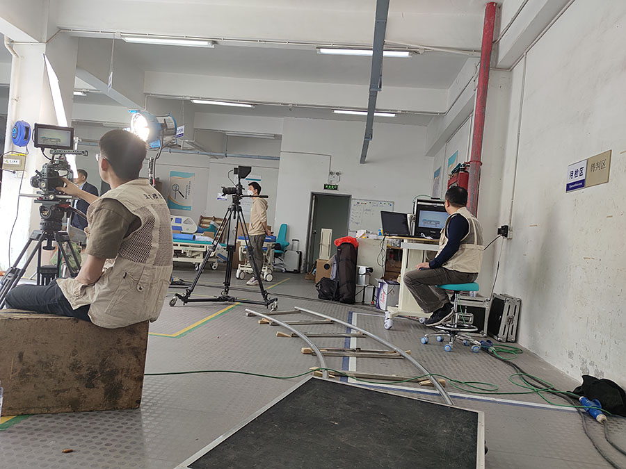 黑眼睛廣告為泰樂康科技拍攝產(chǎn)品短視頻現(xiàn)場(chǎng)